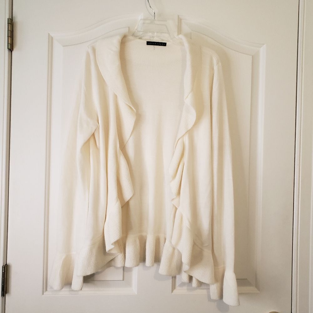 Apostrophe Cardigan Size P2P 20"